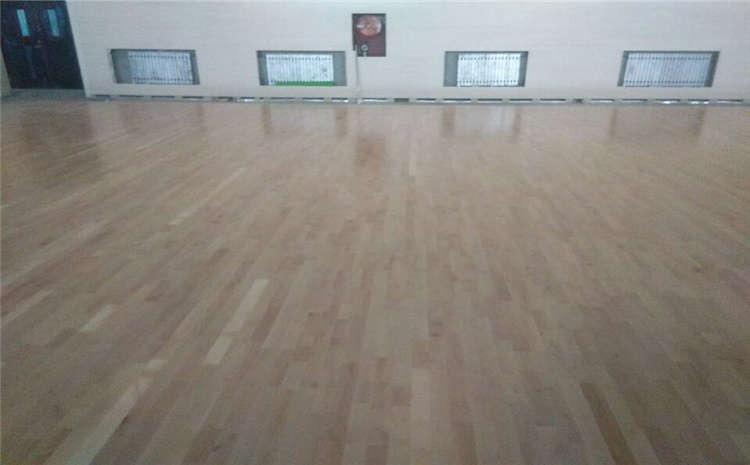 甘肅楓樺木體育木地板直銷(xiāo)