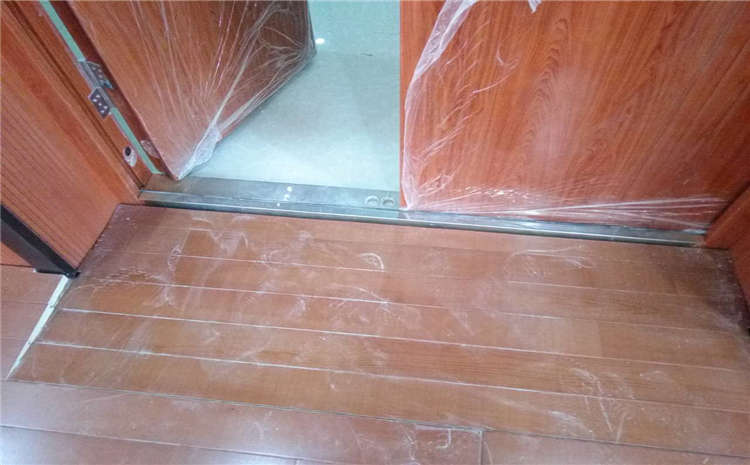 專業(yè)體育木地板多少錢一平方