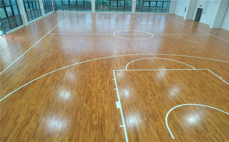 室內(nèi)風(fēng)雨操場實木運(yùn)動地板施工技術(shù)
