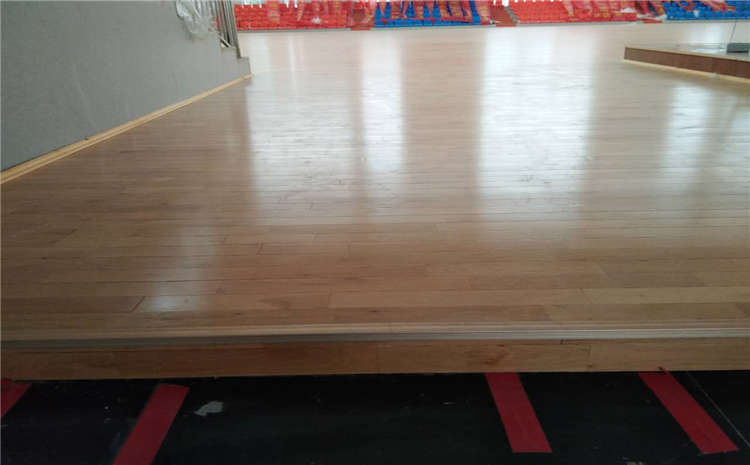 專用體育運(yùn)動(dòng)地板施工工藝