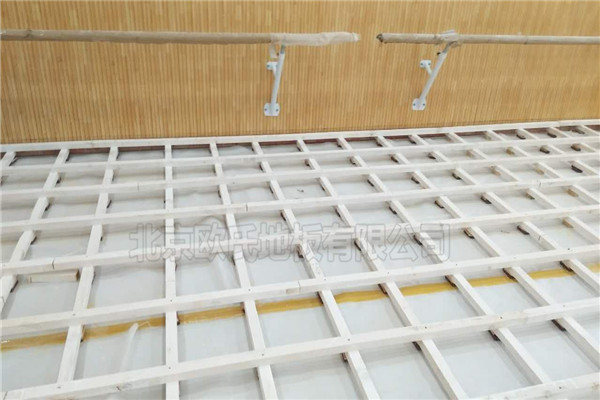 �����Ќ���Ԫ�i�I(y��)�赸ľ�ذ�ɹ�����